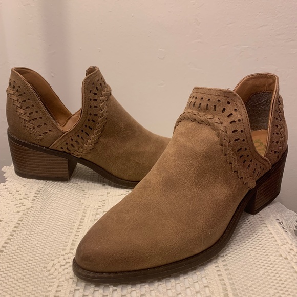Fergalicious by Fergie Shoes - Windup Fergie Fergalicious Bootie